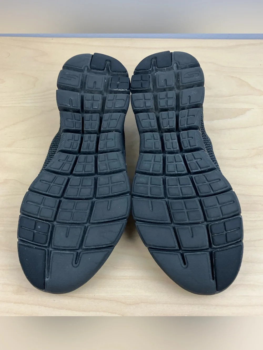 Skechers Women’s Size 7.5 Dual Lite Black Gray Casual Slip On Walking Shoes